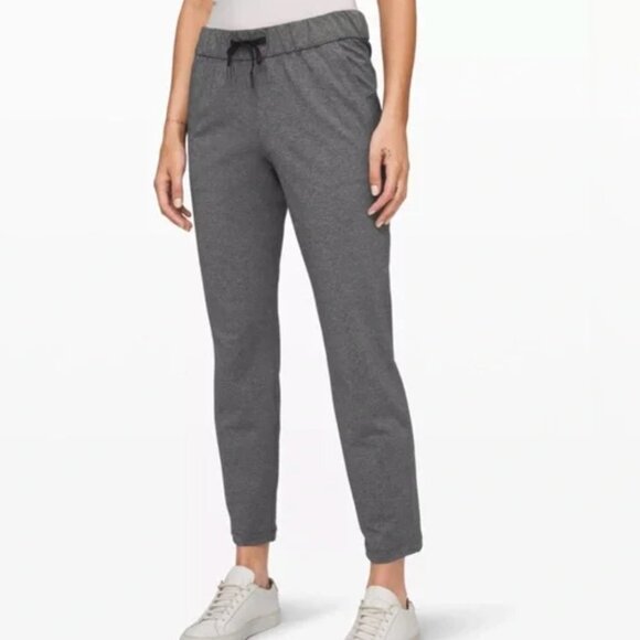 Lululemon On The Fly Pant Womens Size 8 In Dark Gray Full-On Luxtreme - Picture 1 of 5